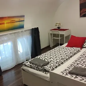 Eiffel-t45 Five Bedroom Budapest